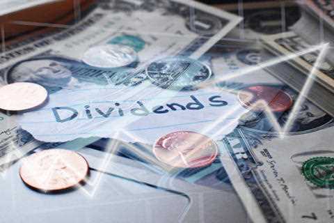 Seeking at Least 15% Dividend Yield? Raymond James Suggests 2 Dividend Stocks to Buy