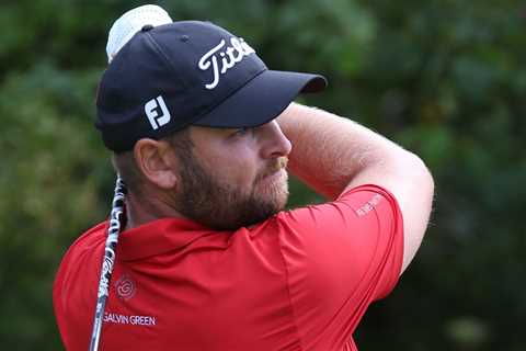 Porsche European Open: Jordan Smith one of six players tied for the lead going into the final day | ..