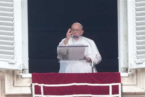 Pope Francis leaves hospital after examination |  world news