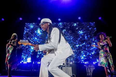 Nile Rodgers heats up Botanical Nights with a feast of disco and funk music – •