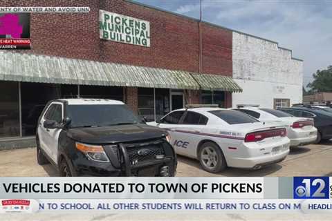 Pickens receives new patrol cars from California