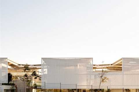 FGMF covers Brazilian home in translucent shell