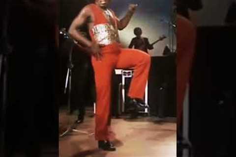 James Brown does the #dance! #jamesbrown #funk #soul #dancing #funky #funkysoul #funk2022 #funkmusic