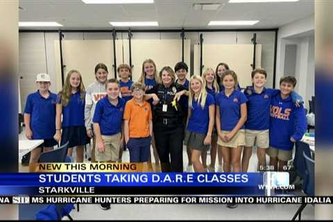 Starkville students attend D.A.R.E classes