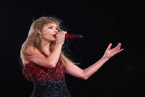 Taylor Swift’s Eras Tour film breaks advance tickets sales record – NBC Bay Area