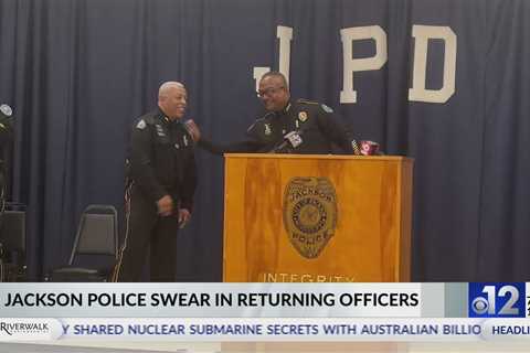 Chief Wade swears in new JPD assistant police chiefs