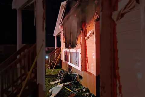 Harvey house fire displaces 3 women