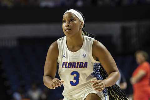 KK Deans scores 1,000th point in UF’s loss to Arkansas