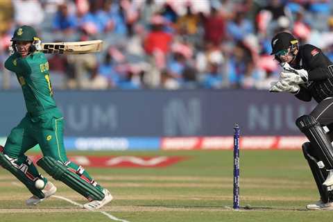 South Africa beat New Zealand by 190 runs in Pune at Cricket World Cup to go top of group standings