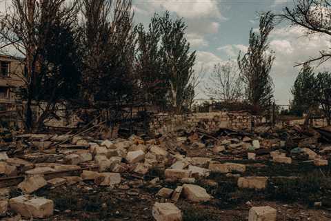 How a Ukrainian salt town was laid to waste in Russia's desperate push for Bakhmut