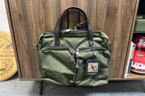 In Review: Filson Dryden Ballistic Nylon Briefcase