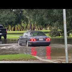 Drainage pump issues exacerbate flooding across New Orleans metro area