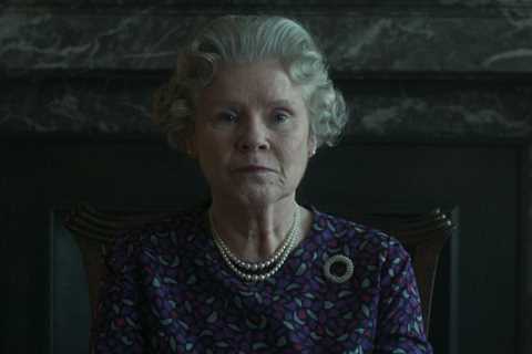 New ‘The Crown’ Trailer Sees Queen Elizabeth Considering a Different Path for the Royal Family |..