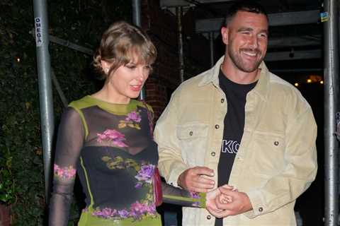 Taylor Swift Wears Squirrel Sweater With Travis Kelce at Holiday Party – StyleCaster