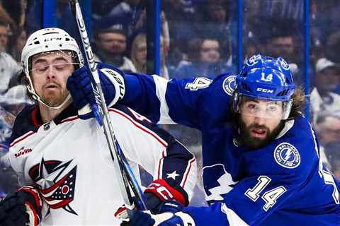 Lightning seek fourth straight win