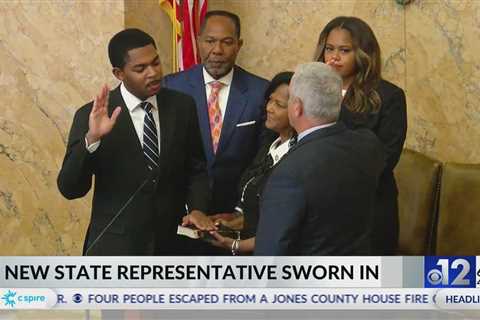 Justis Gibbs sworn in to represent District 72