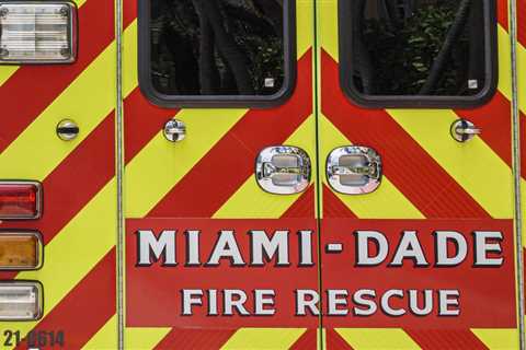 2 Hospitalized, 2 Treated for Injuries After Boat Explosion in Northeast Miami-Dade – NBC 6 South..