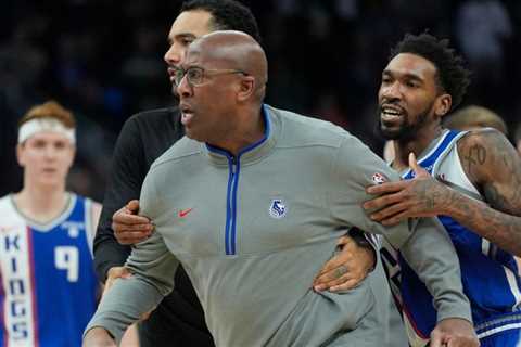 Kings coach Mike Brown pulls out laptop to point out missed calls vs. Bucks