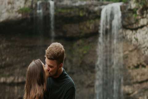 The Top Engagement Photoshoot Locations in Nashville, TN