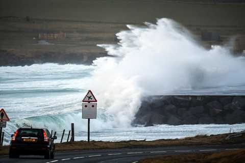 Storm Ingunn, one of Norway’s strongest in decades, swept up record winds