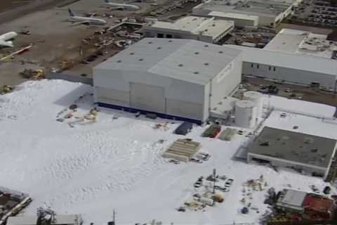 Foam leaking from airline hangar at Houston’s Bush Intercontinental Airport