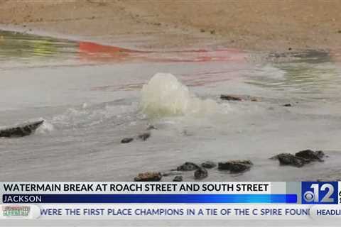 Water main break on Roach Street in Jackson