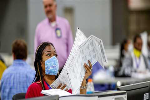 How are Absentee Ballots Counted in Panama City, Florida?