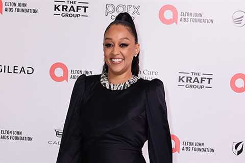 Tia Mowry Shares Emotional Message About Divorce Journey: Video – Hollywood Life