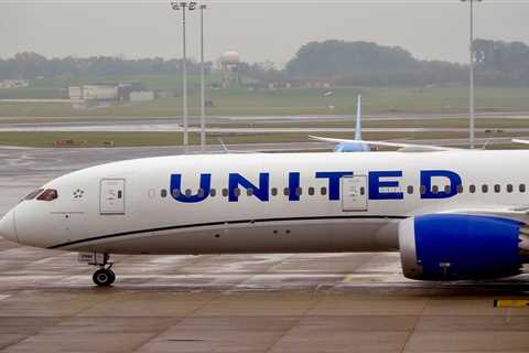 United delays 2 high-profile routes just weeks before their inaugurals