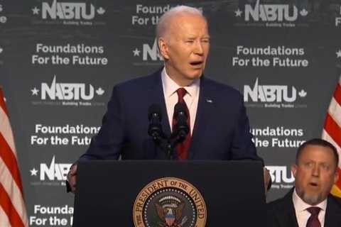 Joe Biden Falls Apart During DC Speech, Reads Teleprompter Instructions: “Four More Years! Pause.”..