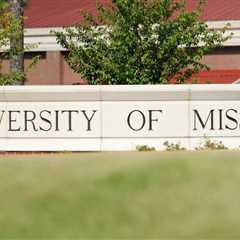 Ole Miss Student Kicked Out of Fraternity Over Racist Gestures at Protester