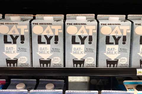 Is oat milk unhealthy? That’s the wrong question.