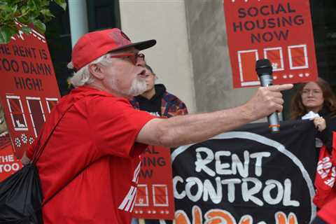 Renters’ rights group rallies at housing conference in Lansing •