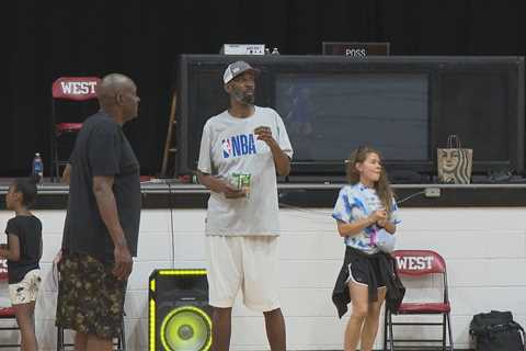 Derrick McKey hosts annual basketball camp in Lauderdale County