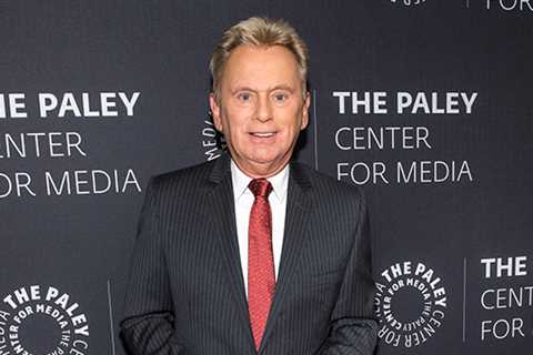 Wheel of Fortune’s Pat Sajak Delivers Emotional Departure Speech – Hollywood Life