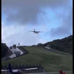 Crazy Plane Landing In High Winds