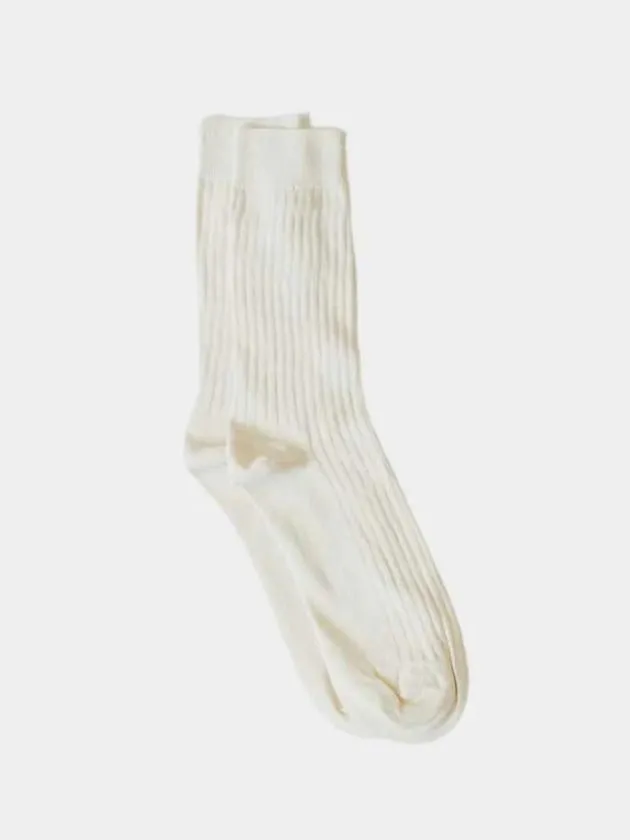 10 Sustainable Socks Made with Organic Materials