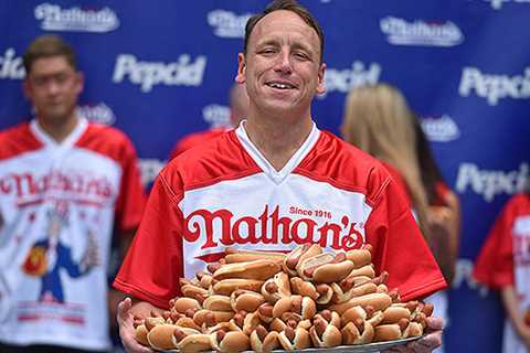 Who is Joey Chestnut? 5 Things About Hot Dog Eating Contest Winner – Hollywood Life