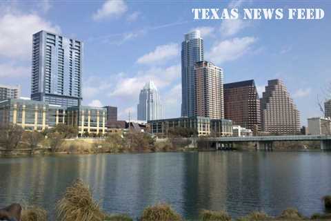 Hook ’em! Actor and Austinite Glen Powell to complete UT degree