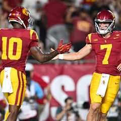 No. 13 Southern California crushes Utah St., 48-0