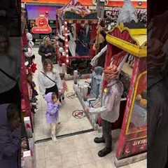 Scaring Shoppers As A Fake Animatronic