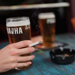 Pub garden smoking ban not supported by majority of Brits, poll reveals