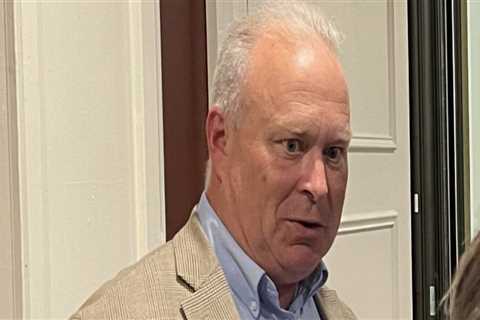 The Debate Over Term Limits for Politicians in King County, Washington