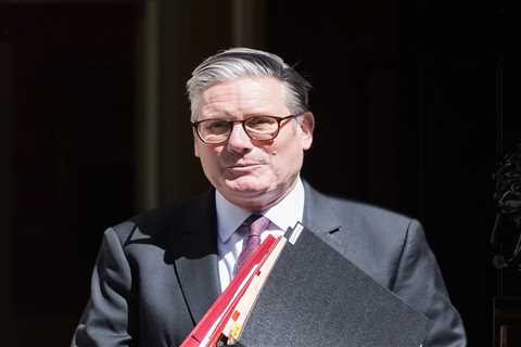 FURY ERUPTS: Starmer's 'Soft on Crime' U-Turn Lets Dangerous Lags Walk Free After Just 28 Days