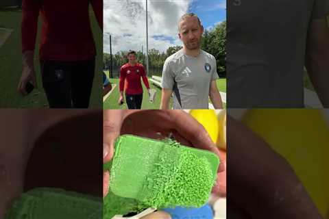 Just sit back, relax and enjoy the lads shouting out their Premier League teams 😌 #premierleague