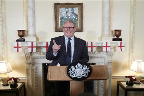 So 3,567 Migrants Crossed After Starmer's Big France Deal... Guess How Many Got Sent Back?