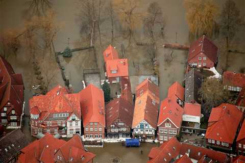 Guest post: How adaptation has cut flood deaths and losses in Europe