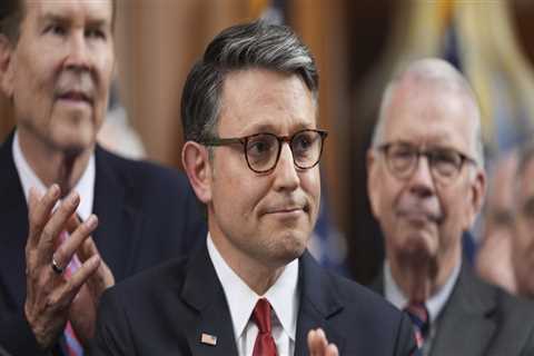 Navigating Tax and Spending Concerns in Central Kentucky Election Campaigns: An Expert's Perspective