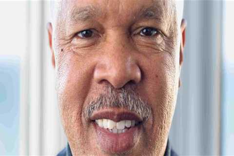 The Evolution of Political Campaigns in Northeastern Illinois: The Impact of Social Media