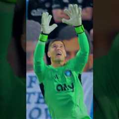 We love our 𝐛𝐫𝐢𝐜𝐤 𝐰𝐚𝐥𝐥 🧤🧱 #goalie #goalkeeper #mls #croatian #brickwall #soccershorts